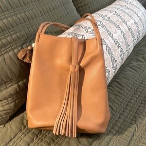 Bucket style handbag.